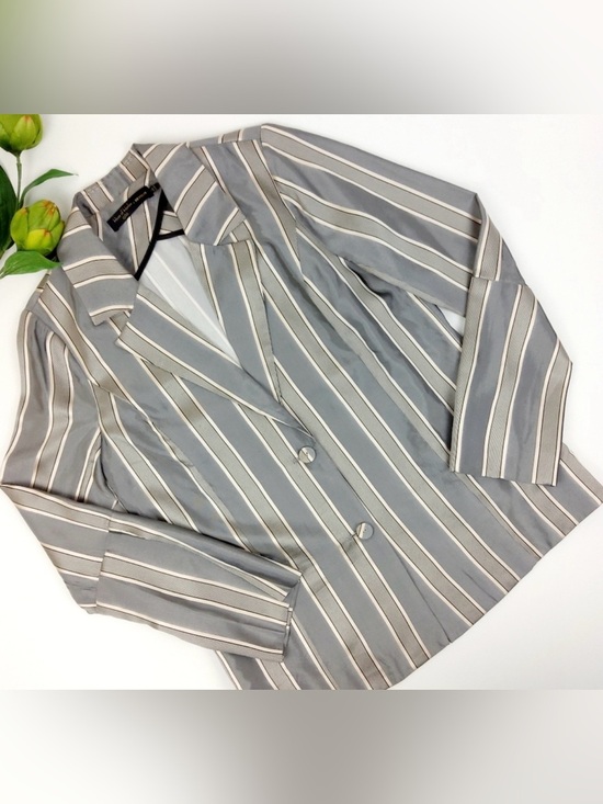 House of Harlow 1960 Jackets & Blazers - House of Harlow 1960 x revolve Striped Satin Jacket in Gray and Cream size M
